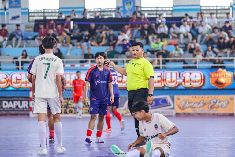 Second Half Show! Hampton FC Comeback Manis 4-1 Kalahkan Bluemosphere